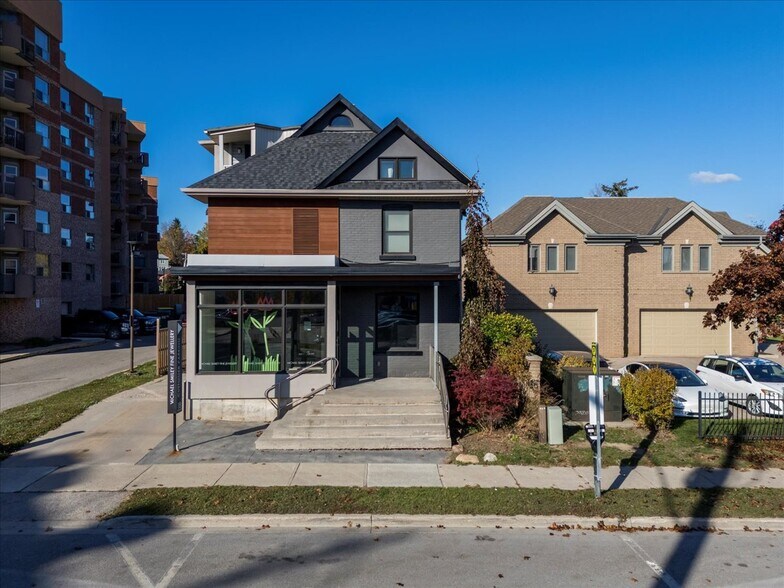 Primary Photo Of 18 Worsley St, Barrie Storefront Retail Residential For Sale