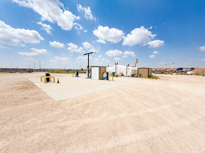 More Photos Of 1010 S FM 1788, Midland Service For Lease