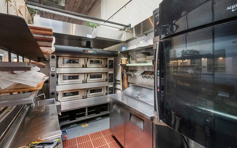 More Photos Of 1266 Valencia St, San Francisco Storefront For Lease