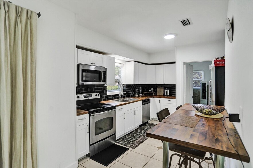 More Photos Of 76 NE 49th St, Miami Apartments For Sale