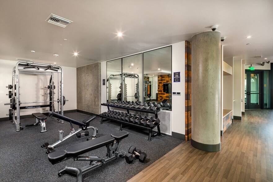More Photos Of 1331 N Cahuenga Blvd, Los Angeles Apartments For Lease