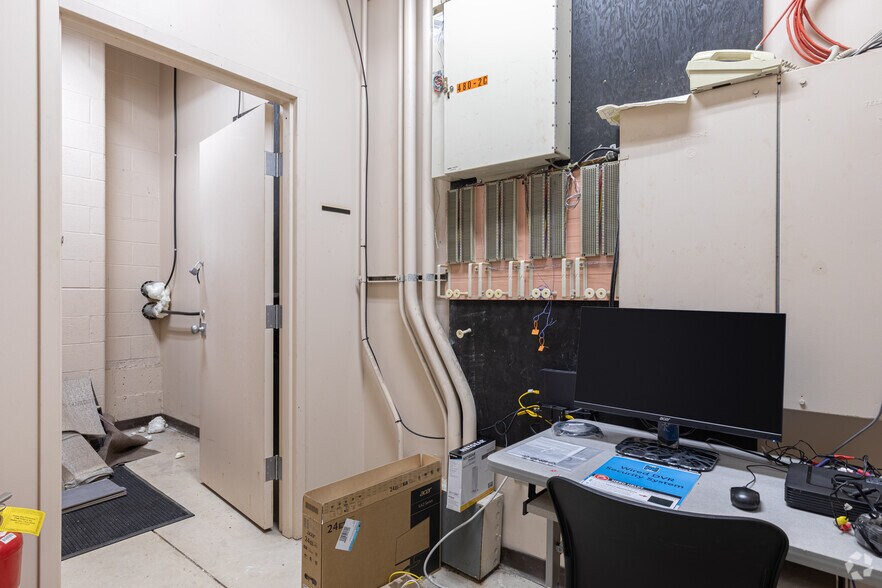 More Photos Of 480 Vantage Pt, Miamisburg Medical For Lease