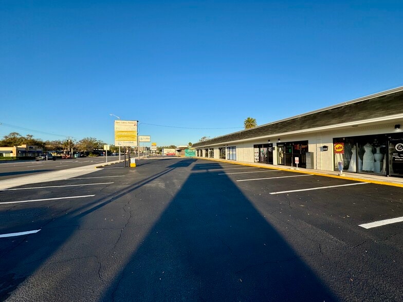 More Photos Of 4239 W Kennedy Blvd, Tampa General Retail For Lease
