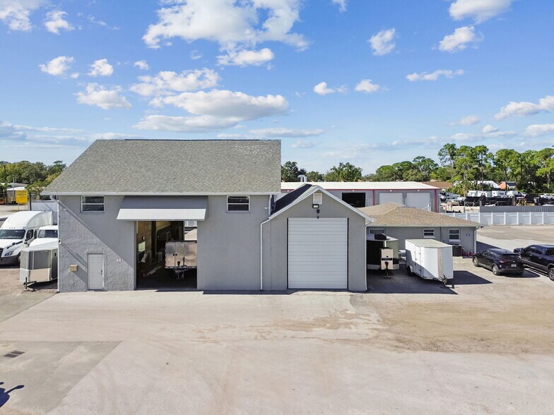 More Photos Of 6751 118th Ave, Largo Truck Terminal For Lease