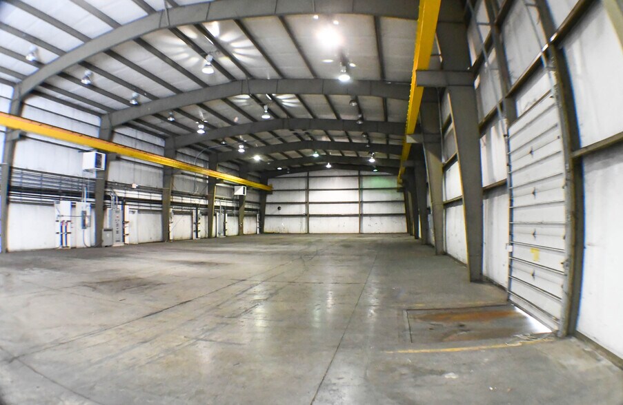 More Photos Of 3000 S 1st St, Clinton Manufacturing For Sale