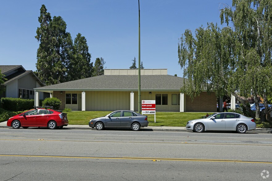 More Photos Of 2542 Samaritan Dr, San Jose Coworking Space