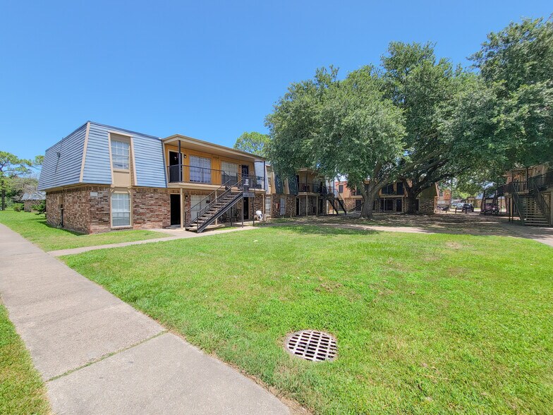 More Photos Of 1501 Poole Ave, Port Arthur Apartments For Sale
