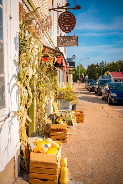 More Photos Of 127 N Main St, Amherst Storefront Retail Residential For Sale