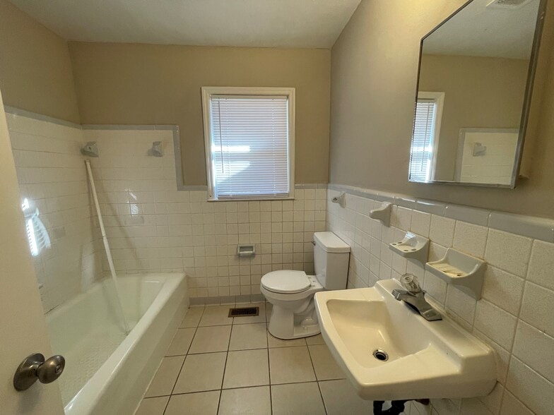 More Photos Of 4942-4959 Fieldcrest Dr, Fayetteville Apartments For Sale