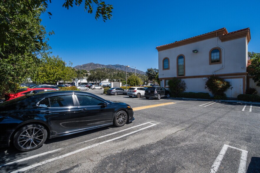 More Photos Of 200-222 E Foothill Blvd, Arcadia Storefront Retail Office For Sale