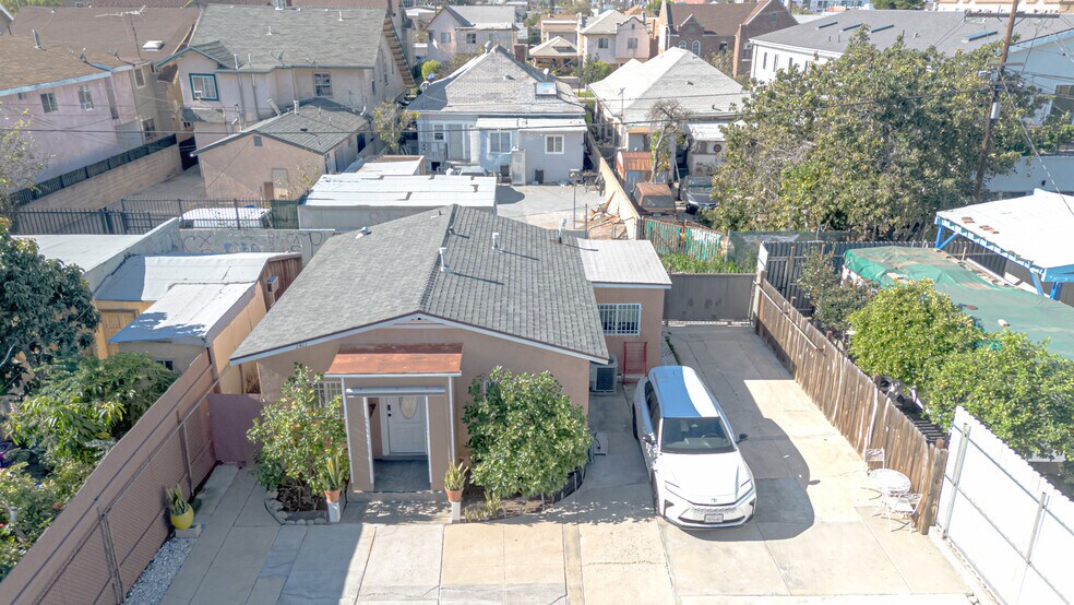 More Photos Of 1409 S New Hampshire Ave, Los Angeles Multifamily For Sale
