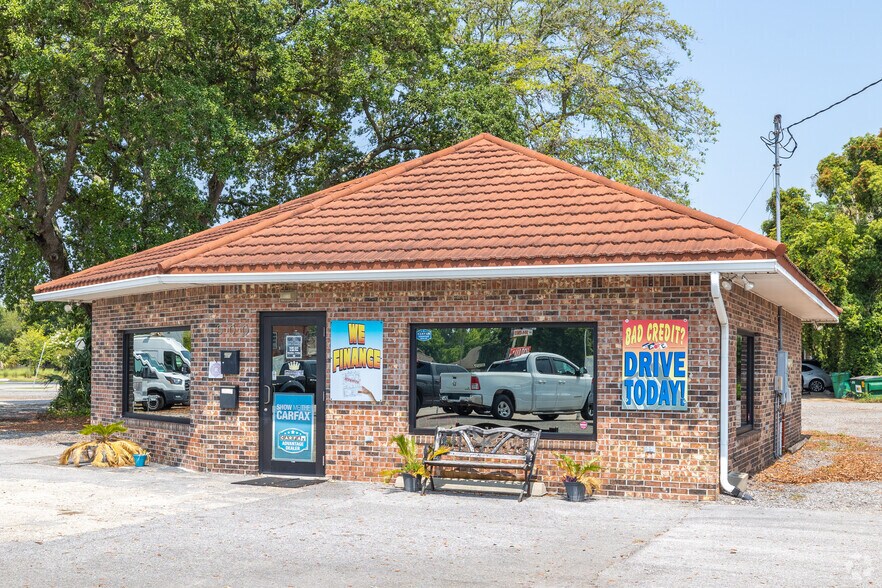 More Photos Of 500 Eglin Pky, Fort Walton Beach Auto Dealership For Sale