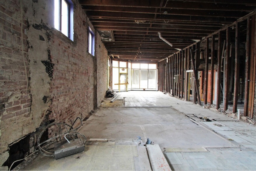 More Photos Of 3133 Cherokee St, Saint Louis Storefront Retail Office For Sale