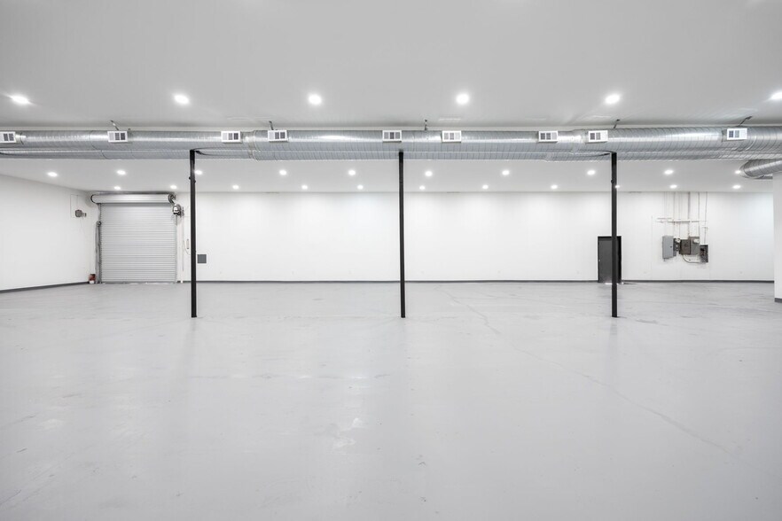 More Photos Of 14701 Calvert St, Van Nuys Warehouse For Sale