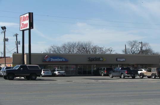 More Photos Of 129-137 Bandera Rd, San Antonio Storefront For Lease