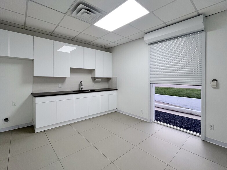 More Photos Of 16210 Clay Rd, Houston General Retail For Sale