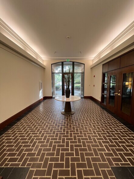 More Photos Of 7 Arley Way, Bluffton Medical For Lease