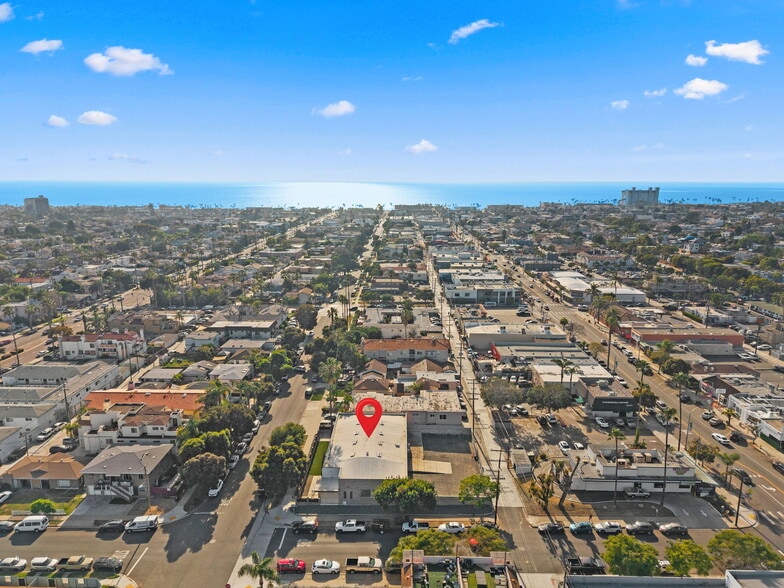 Primary Photo Of 1366 Hornblend St, San Diego Flex For Lease