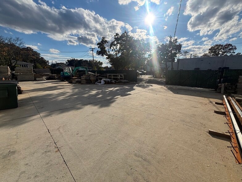 More Photos Of 61 Brightside Ave, Central Islip Warehouse For Sale