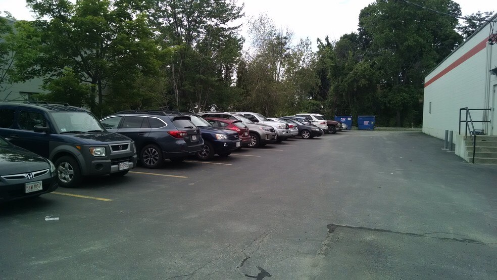 More Photos Of 72 Cedar Hill St, Marlborough Manufacturing For Lease