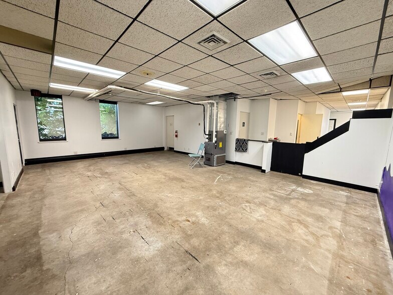 More Photos Of 2814 Syene Rd, Madison Light Distribution For Lease