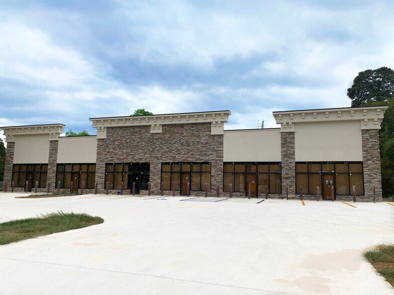 More Photos Of 483 E 70th St, Shreveport Storefront For Lease