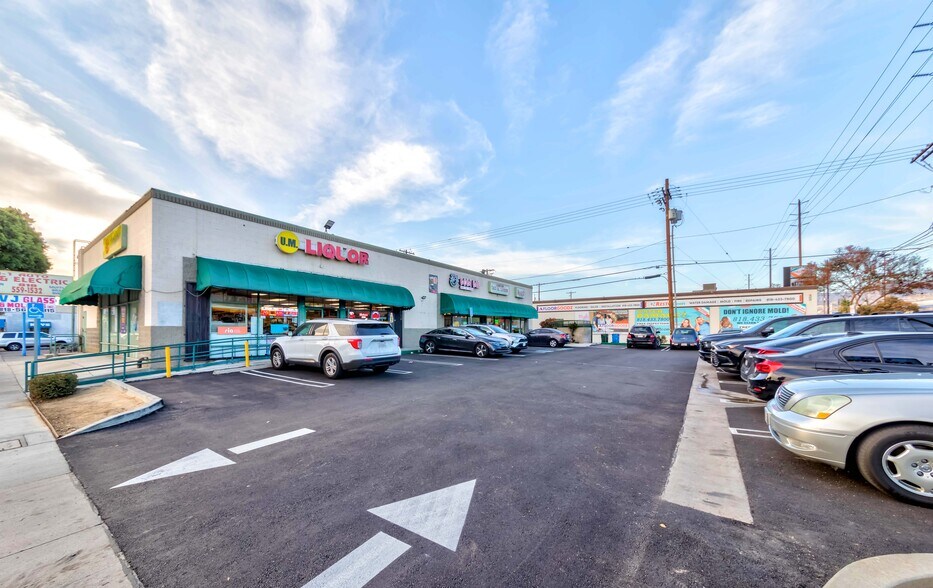More Photos Of 401-407 N Victory Blvd, Burbank General Retail For Sale