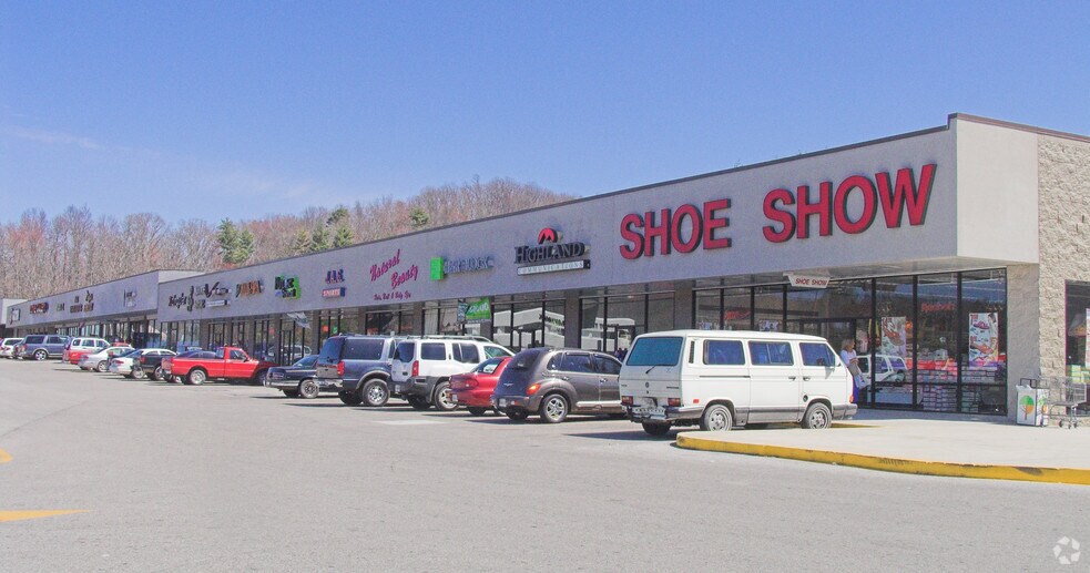 Primary Photo Of 19794-19876 Alberta St, Oneida General Retail For Lease