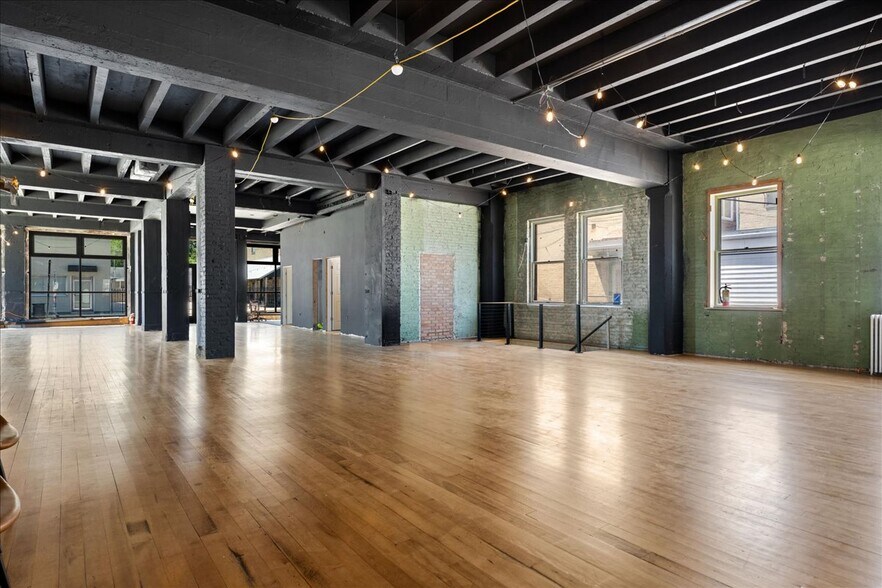 More Photos Of 203 Ellis St, Kewaunee Office For Sale