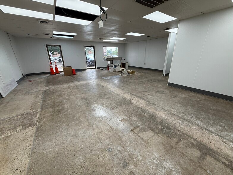 More Photos Of 829 Main St, Longmont Unknown For Lease