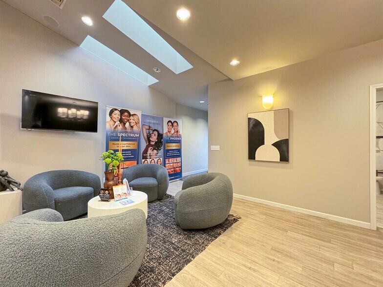 More Photos Of 542-544 N 5th Ave, Sequim Medical For Sale