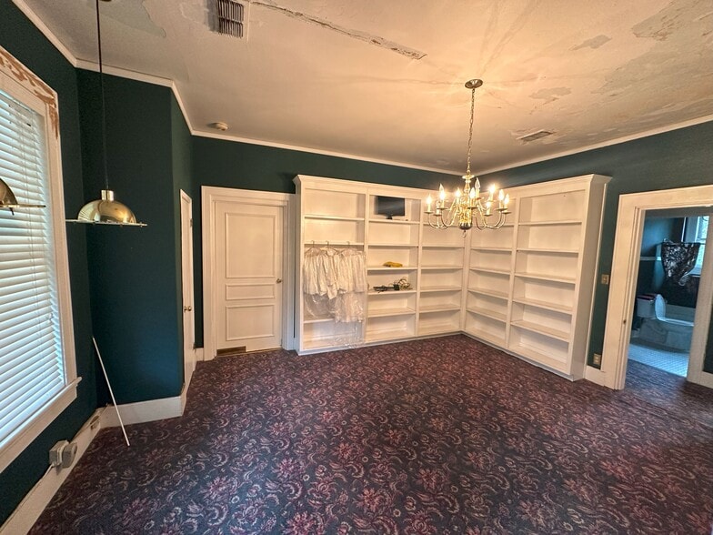 More Photos Of 16 W La Rua St, Pensacola Loft Creative Space For Sale