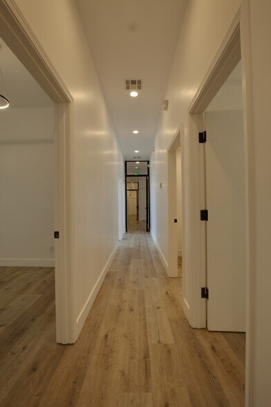 More Photos Of 3431 Cherry Ave, Long Beach Loft Creative Space For Lease