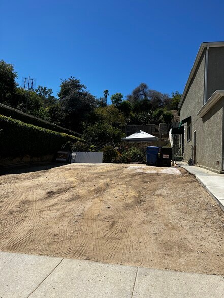 More Photos Of 744 &-744 1/2 Amador St, Los Angeles Land For Sale