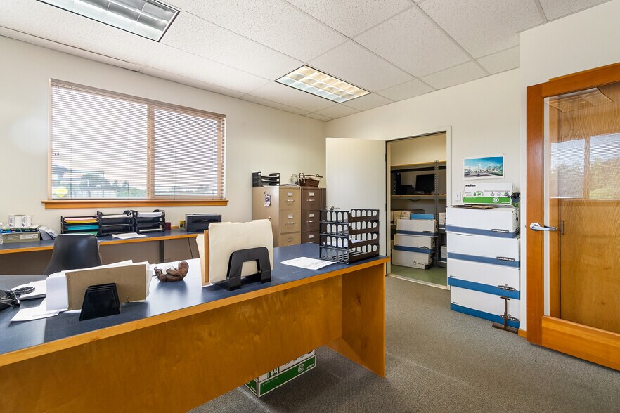 More Photos Of 7135 Delta Line Rd, Ferndale Warehouse For Sale