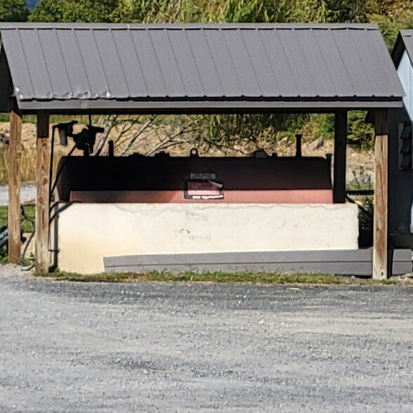 More Photos Of 47 Steves Ln, Gardiner Refrigeration Cold Storage For Sale