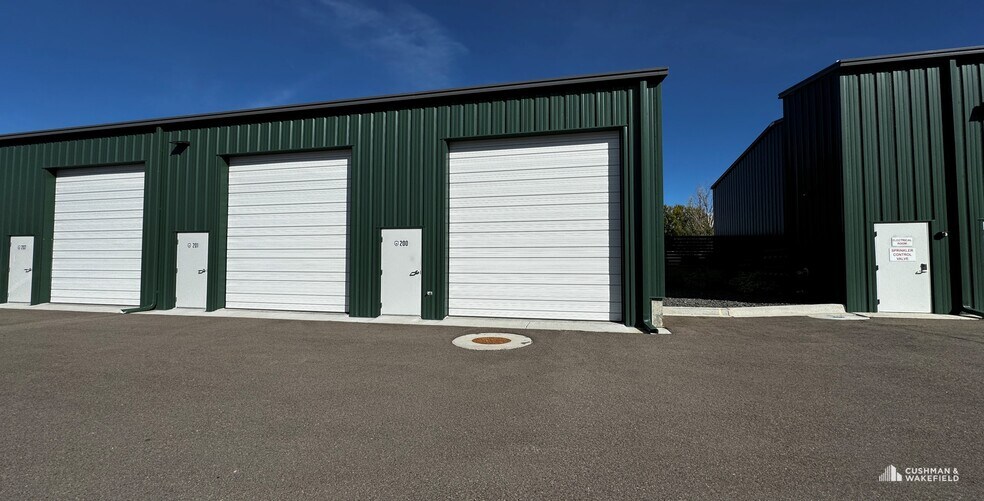 More Photos Of 360 Rancho Dr, Windsor Self Storage For Sale