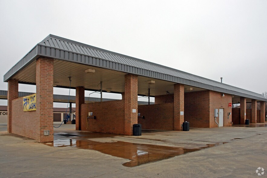Primary Photo Of 8030 NW 122nd St, Oklahoma City Carwash For Sale