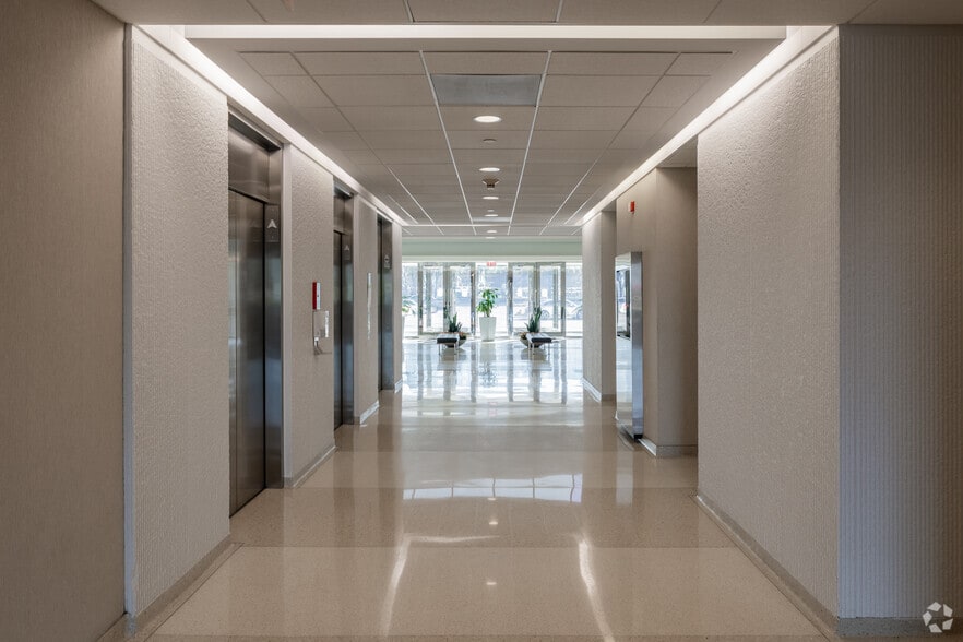 More Photos Of 1111 E Touhy Ave, Des Plaines Office For Sale