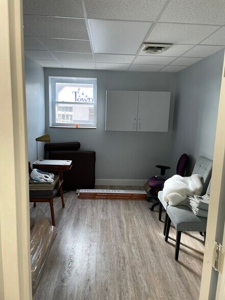 More Photos Of 9712 Belair Rd, Nottingham Medical For Lease