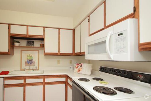 More Photos Of 1201 Carson Way, Greenwood Apartments For Lease