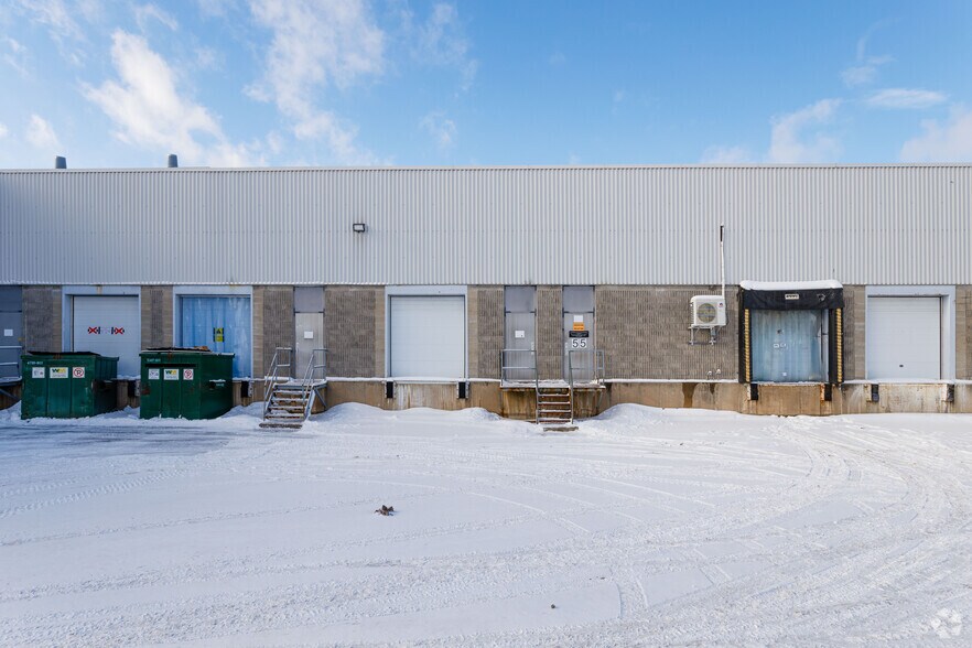 More Photos Of 55-117 Av Lindsay, Dorval Warehouse For Lease