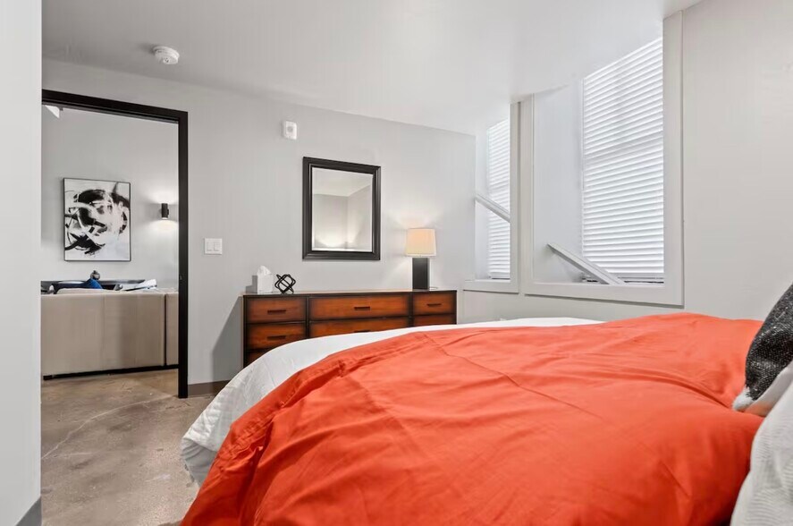 More Photos Of 216 Northland Ave, Green Bay Apartments For Sale