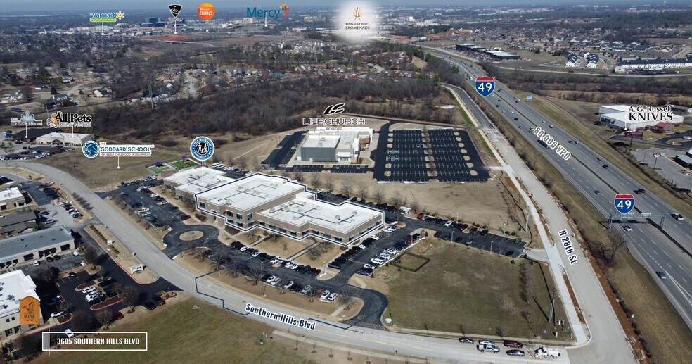 More Photos Of 3605 W Southern Hills Blvd, Rogers Office For Lease