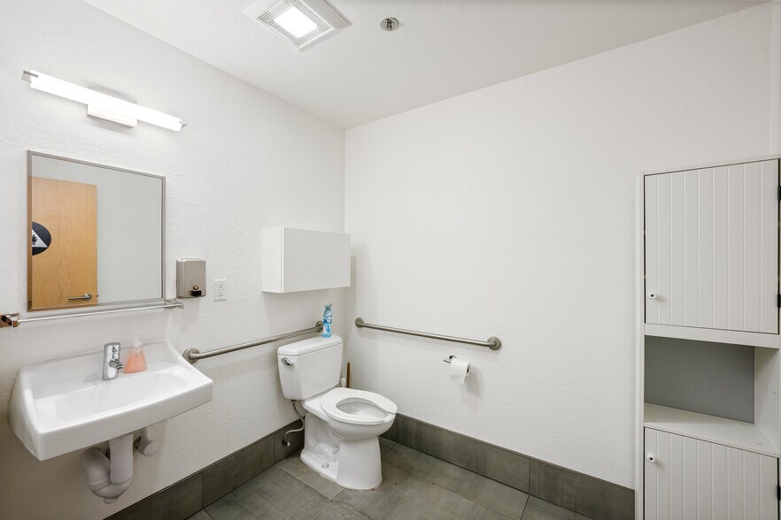 More Photos Of 42 Dore St, San Francisco Office For Lease