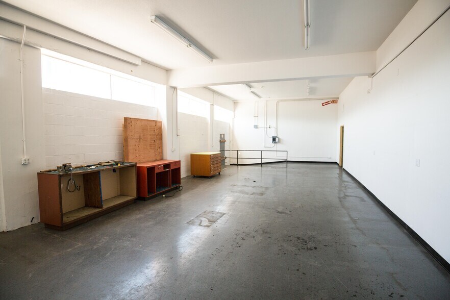 More Photos Of 2200 N Interstate Ave, Portland Warehouse For Lease