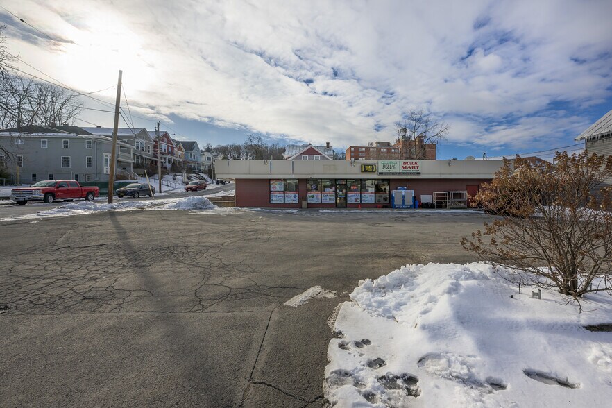 More Photos Of 67-69 Green St, Hudson Convenience Store For Sale