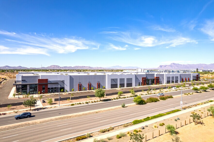 More Photos Of 9520 E Elliot Rd, Mesa Warehouse For Lease