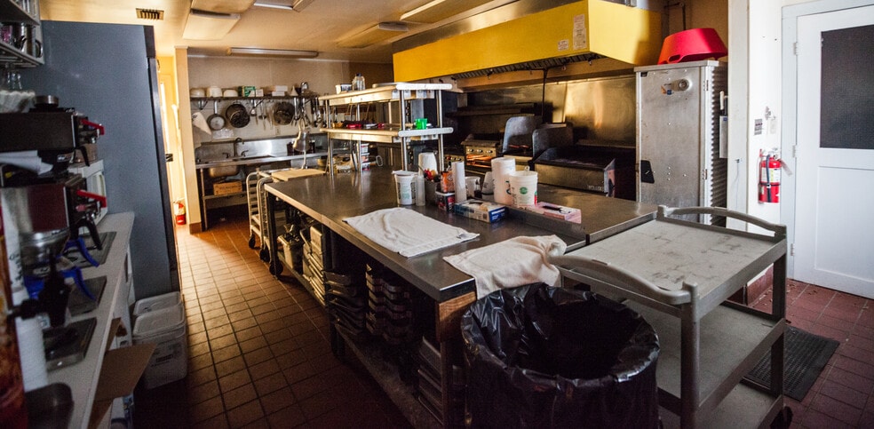 More Photos Of 219 Highway 51 NE, Steinhatchee Lodge Meeting Hall For Sale