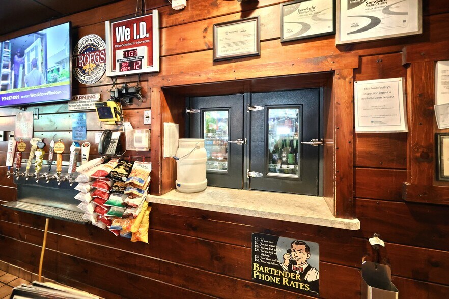 More Photos Of 1 Cherry St, Seven Valleys General Retail For Sale